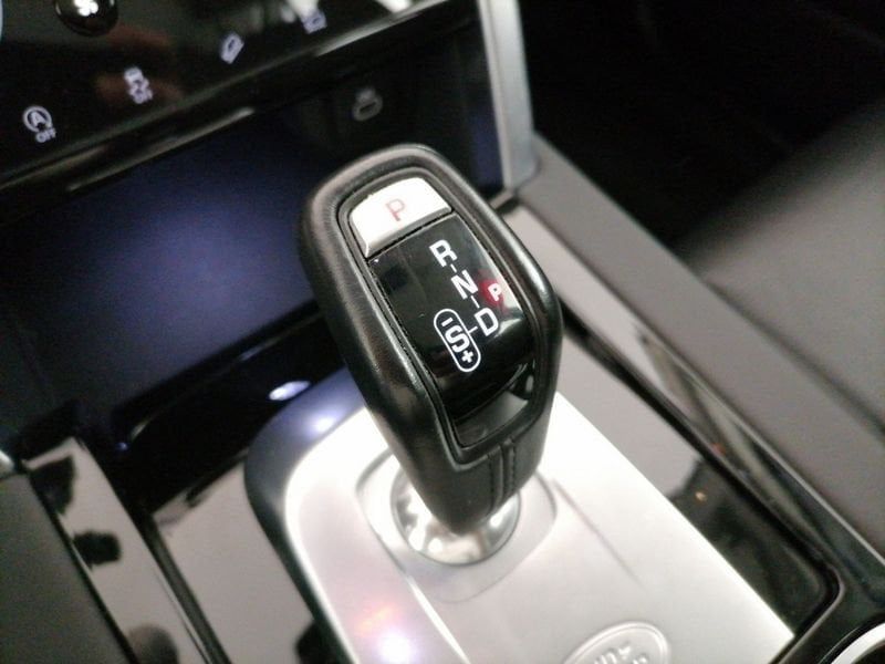 Land Rover Discovery Sport 2022