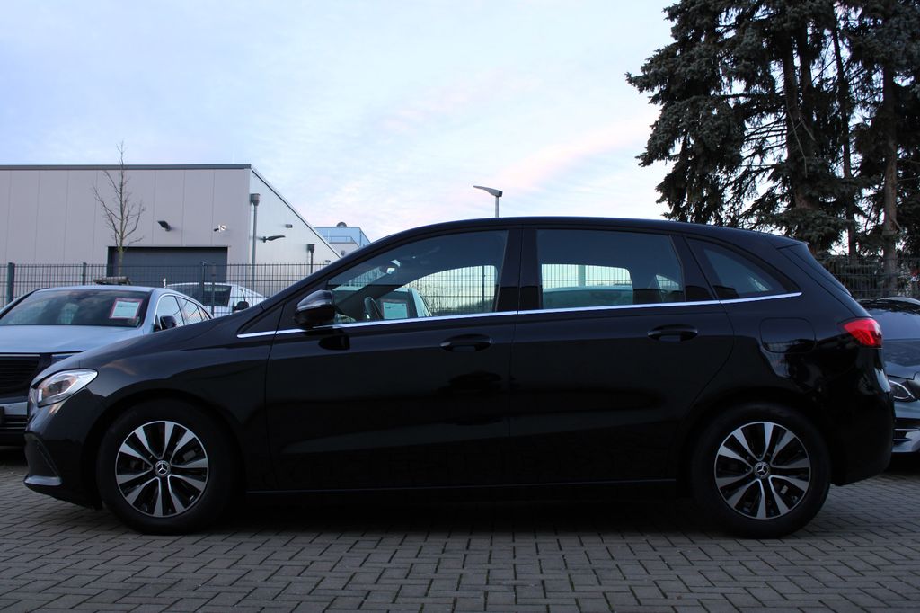 Mercedes-Benz B 180 2022