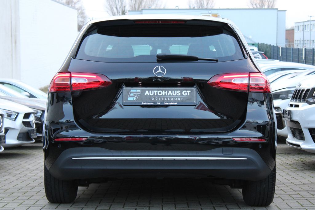 Mercedes-Benz B 180 2022