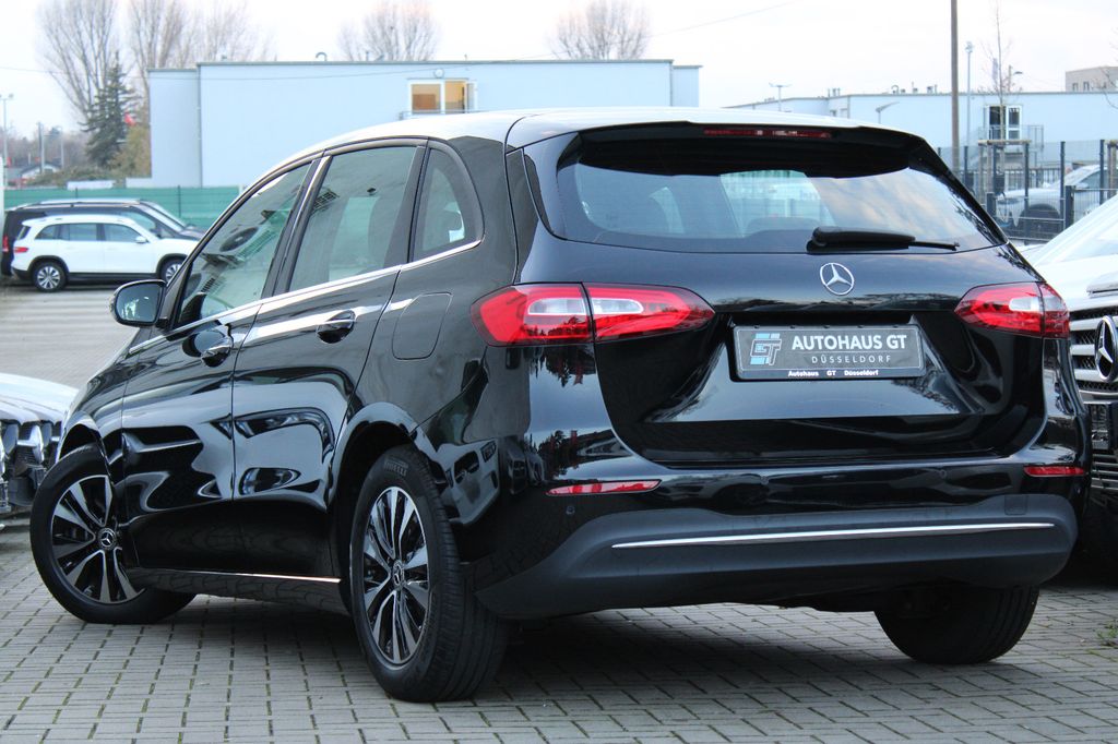 Mercedes-Benz B 180 2022