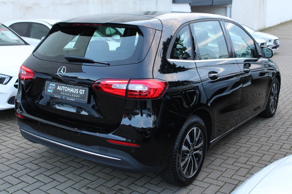 Mercedes-Benz B 180 2022