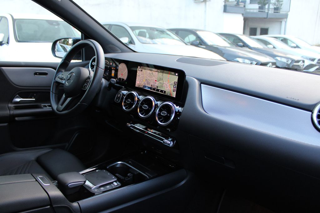 Mercedes-Benz B 180 2022