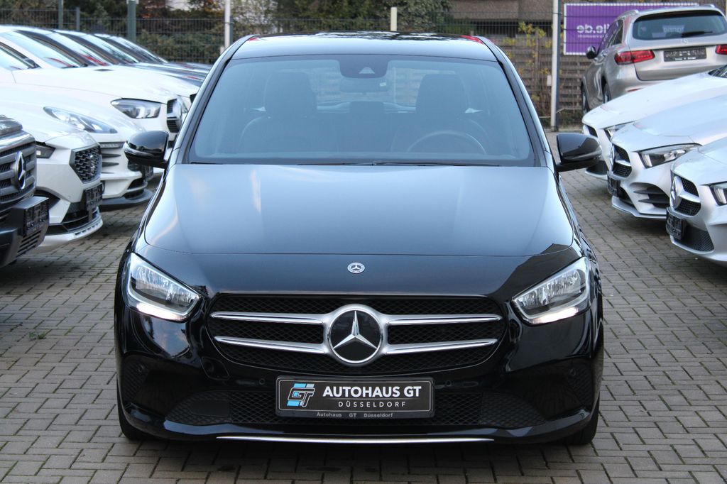 Mercedes-Benz B 180 2022