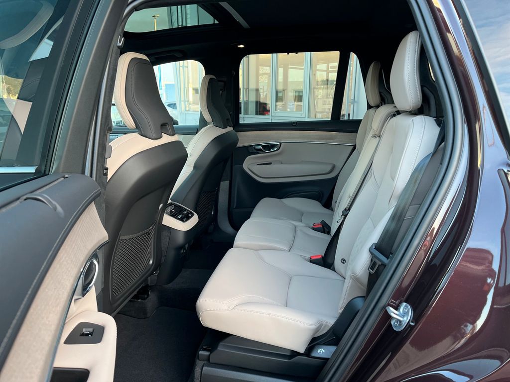 Volvo XC90 2025