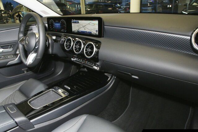 Mercedes-Benz A 250 2025
