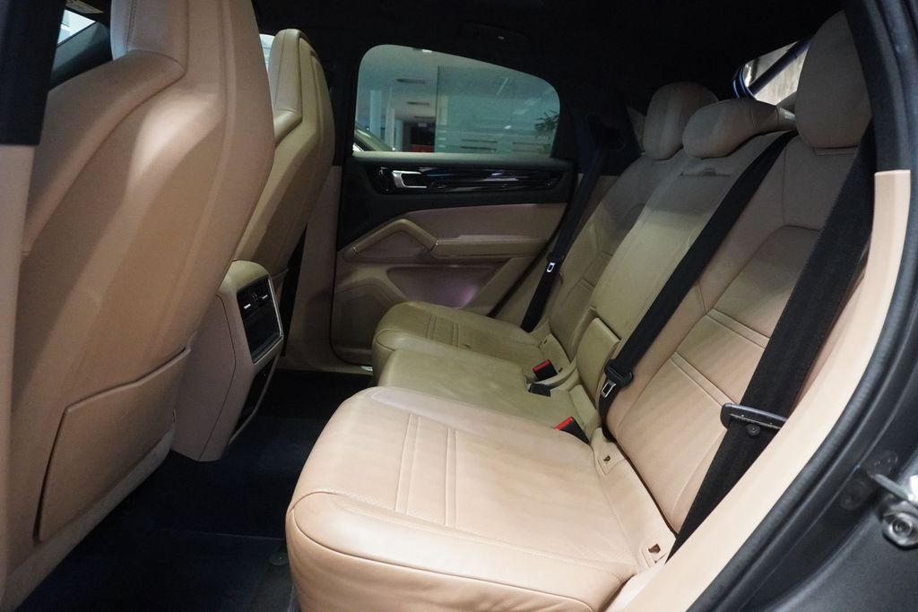 Porsche Cayenne 2020