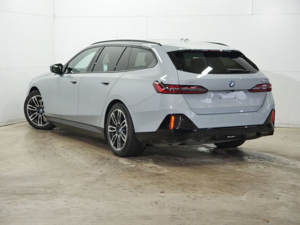 BMW i5 2024