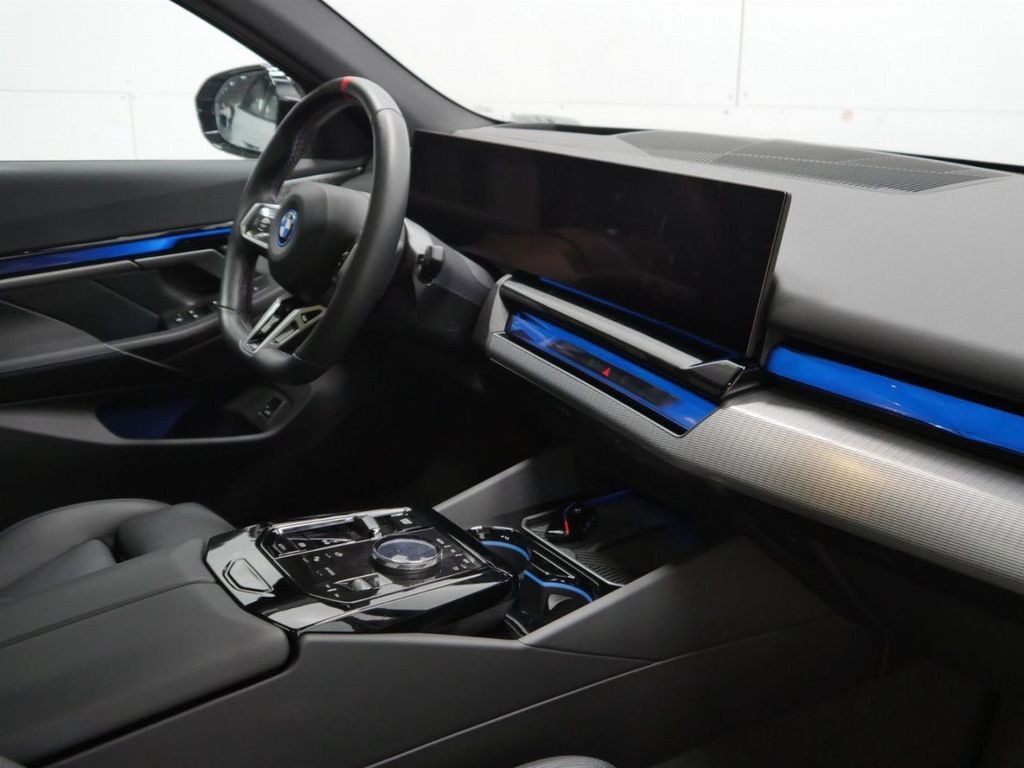 BMW i5 2024