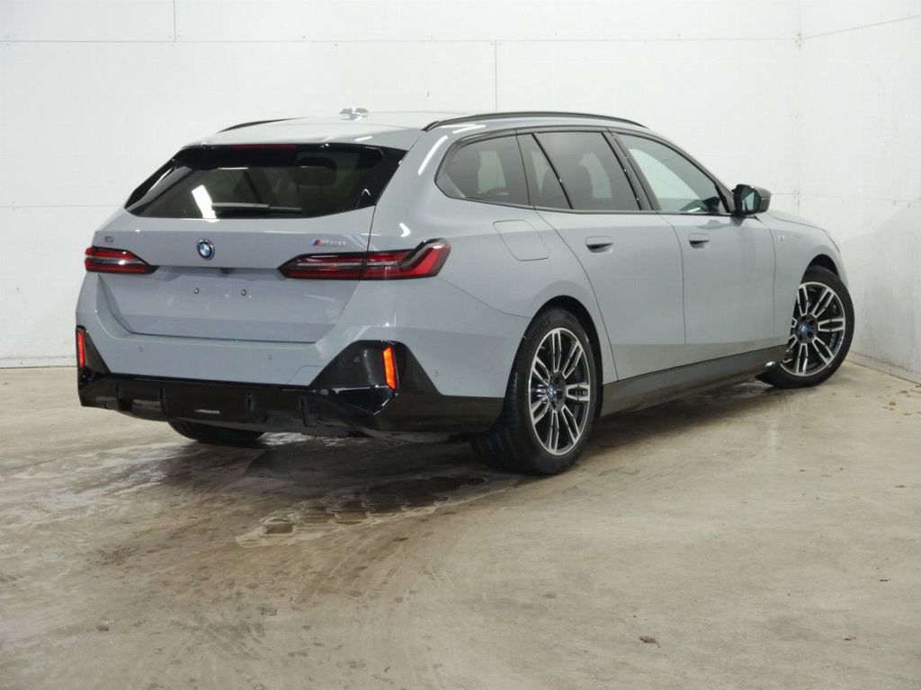 BMW i5 2024