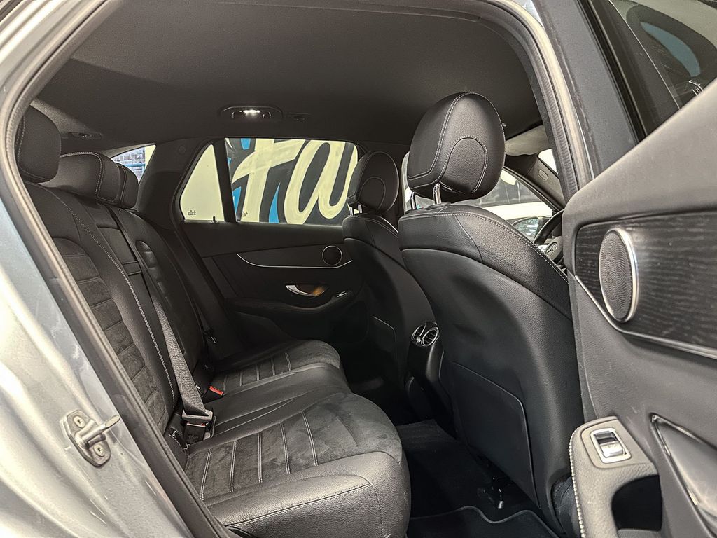 Mercedes-Benz GLC 300 2021