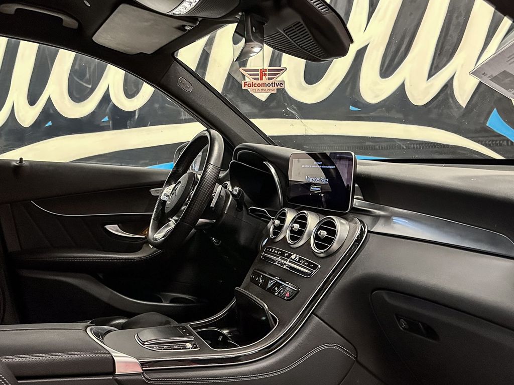 Mercedes-Benz GLC 300 2021