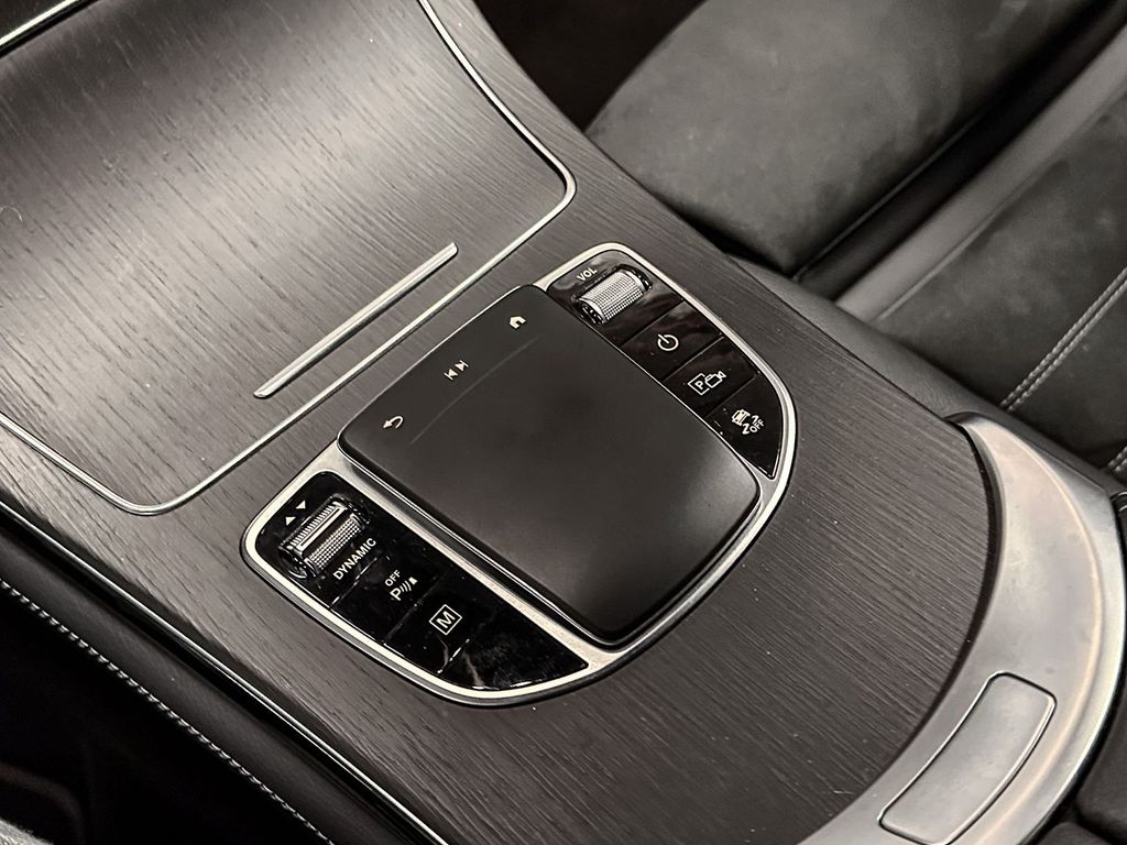 Mercedes-Benz GLC 300 2021