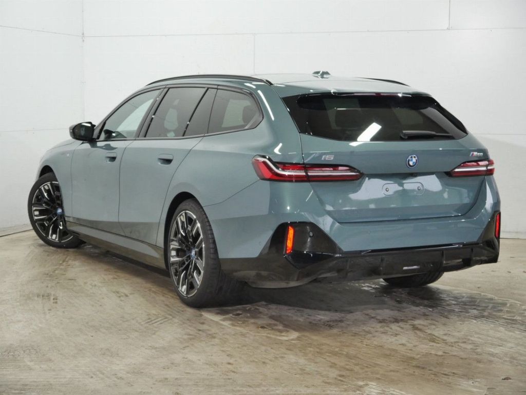 BMW i5 2024