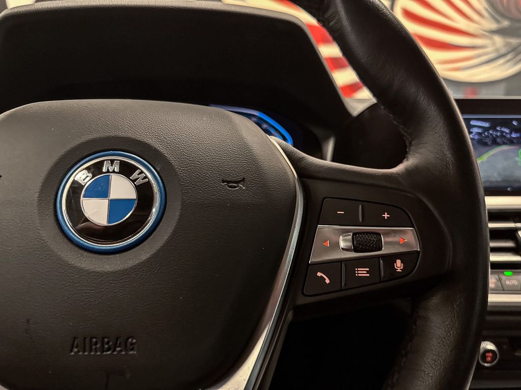 BMW 330 2021