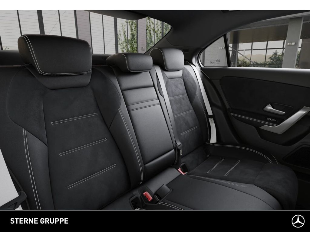 Mercedes-Benz A 220 2025