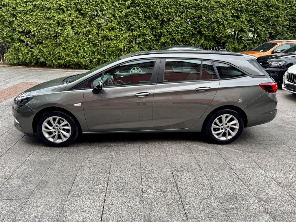 Opel Astra 2021