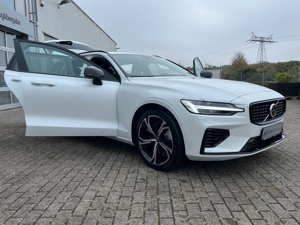 Volvo V60 2025
