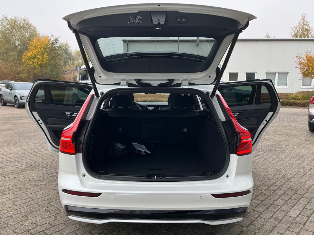 Volvo V60 2025