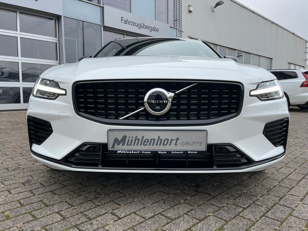 Volvo V60 2025