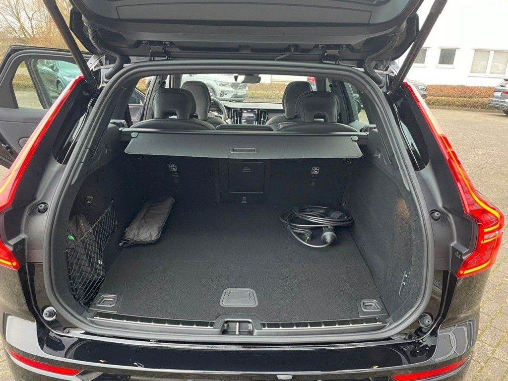 Volvo XC60 2025