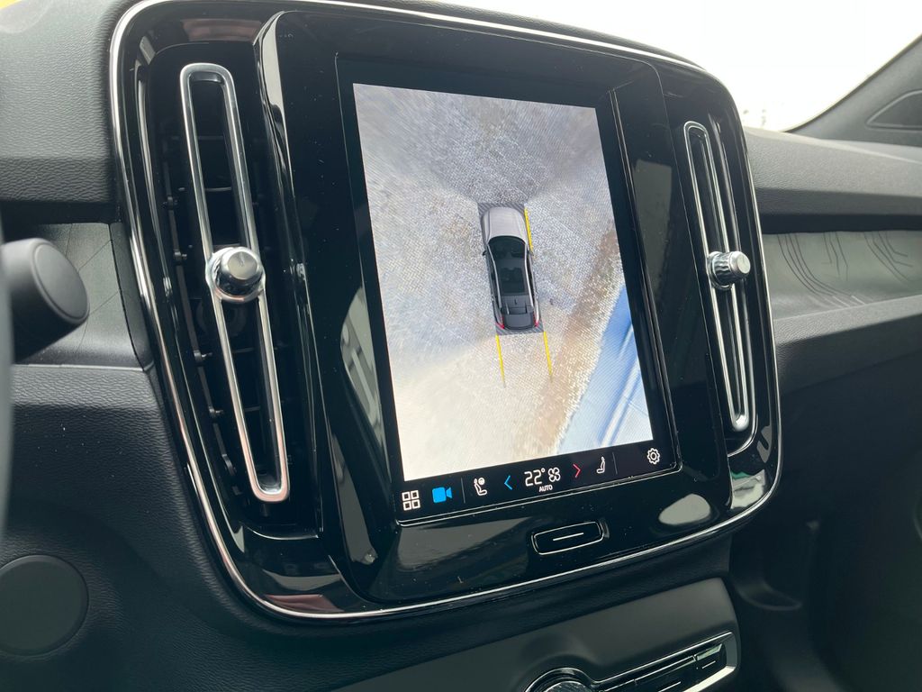Volvo C40 2025