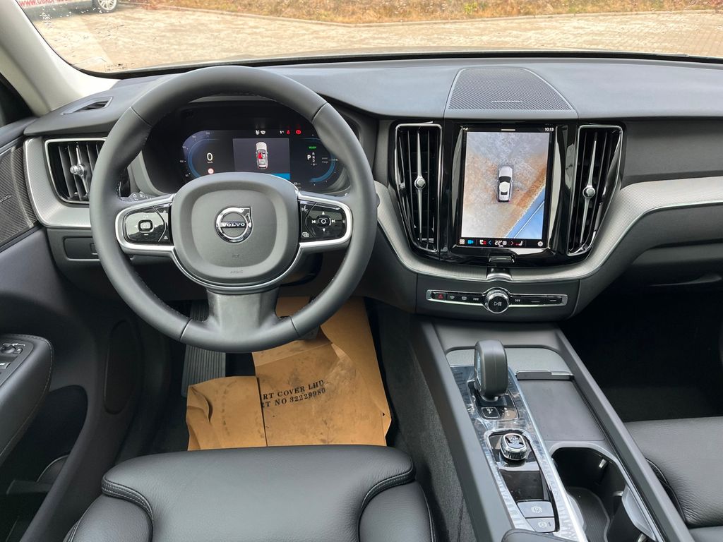 Volvo XC60 2025