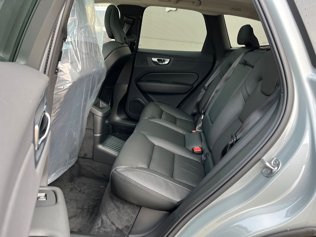 Volvo XC60 2025