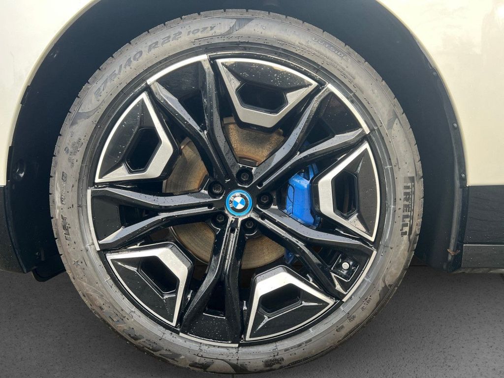 BMW iX 2023