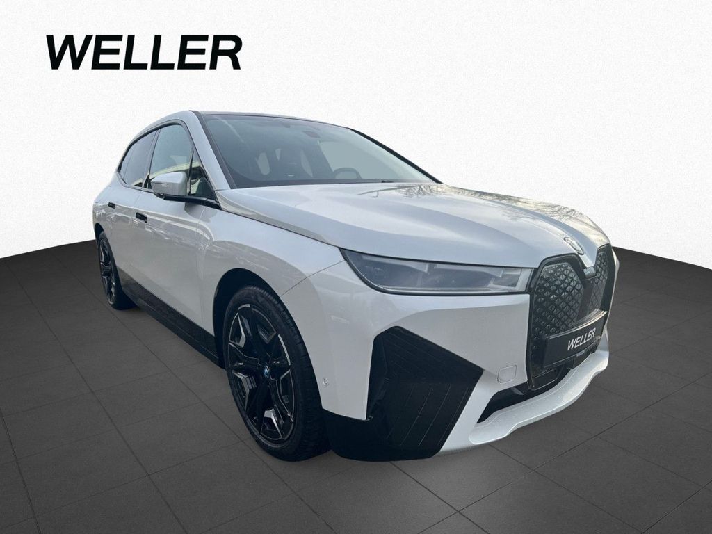 BMW iX 2023