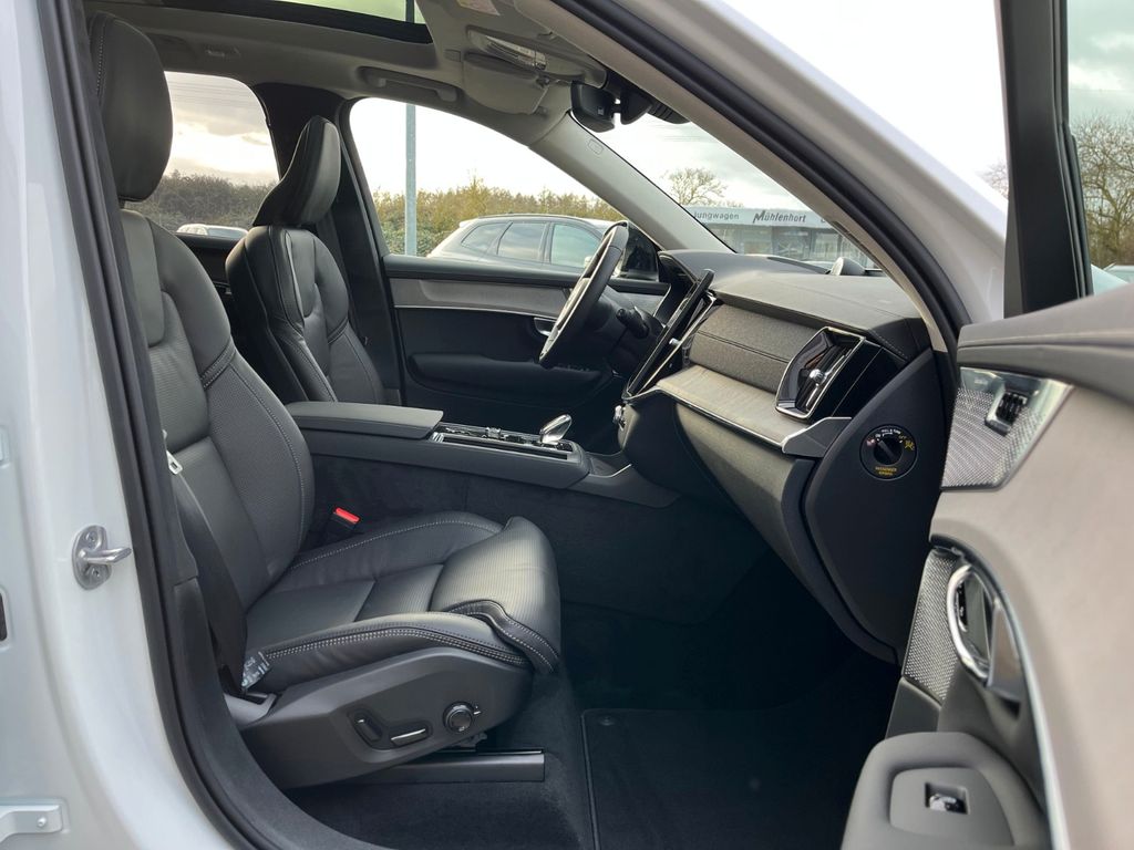 Volvo XC90 2025