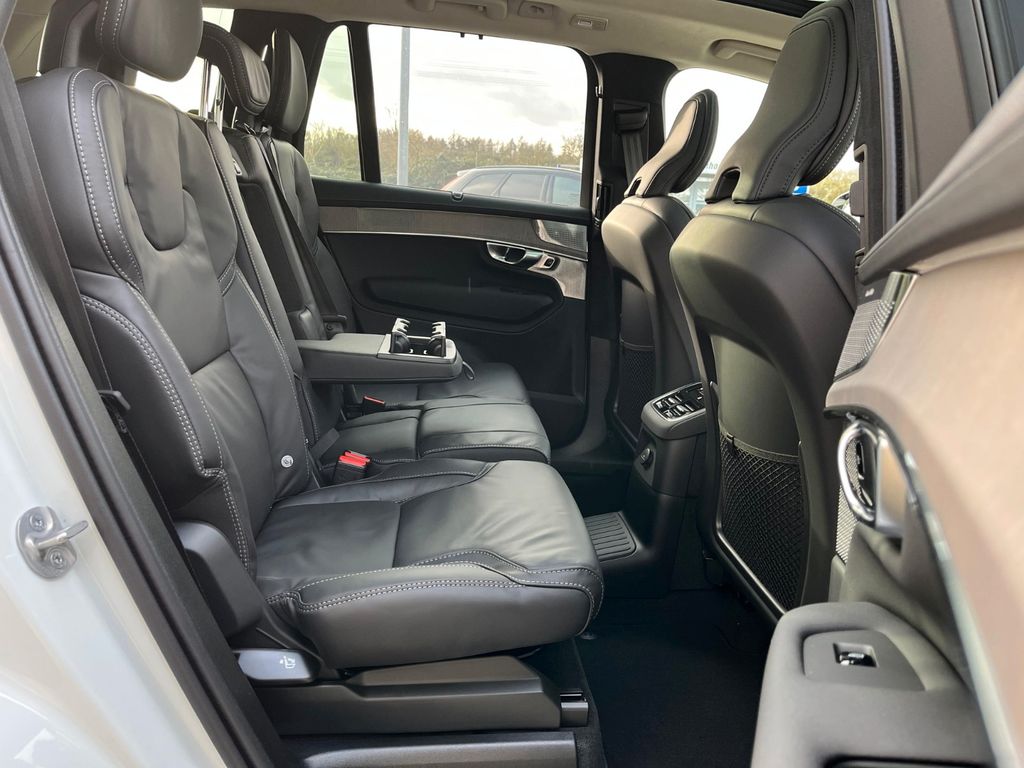 Volvo XC90 2025