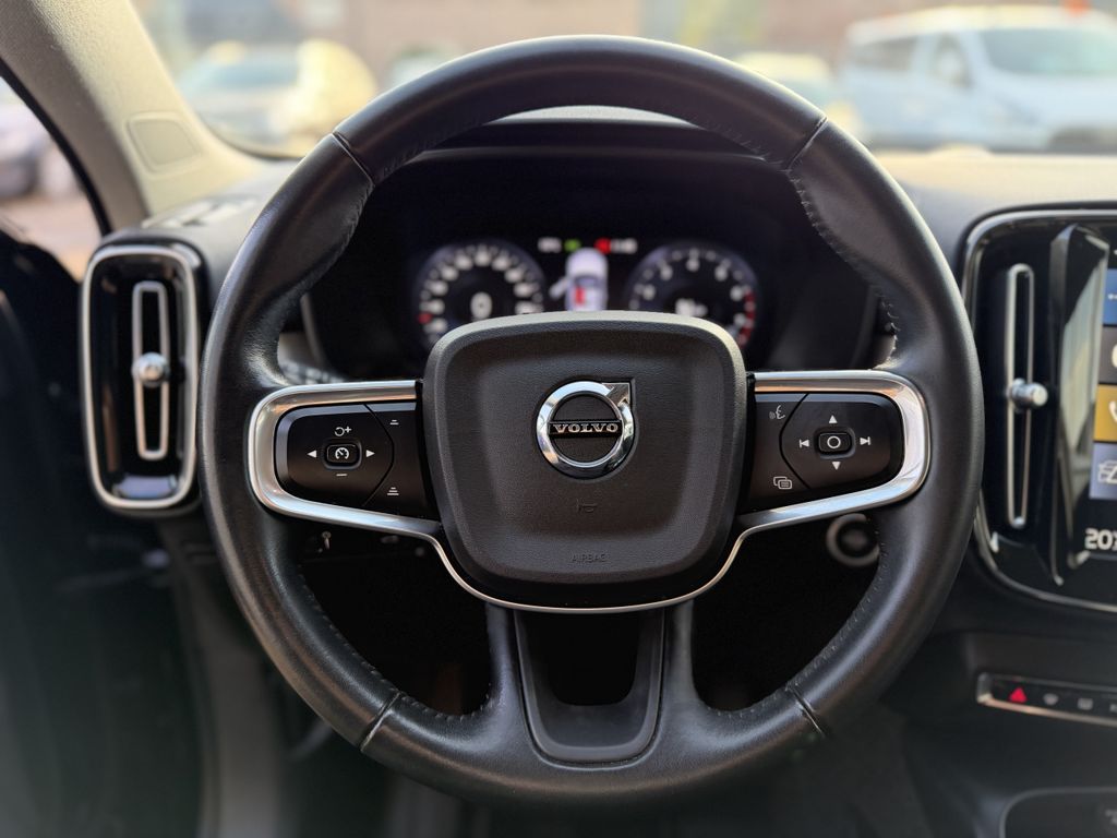 Volvo XC40 2021