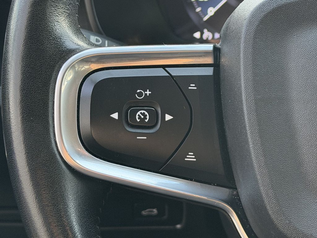 Volvo XC40 2021