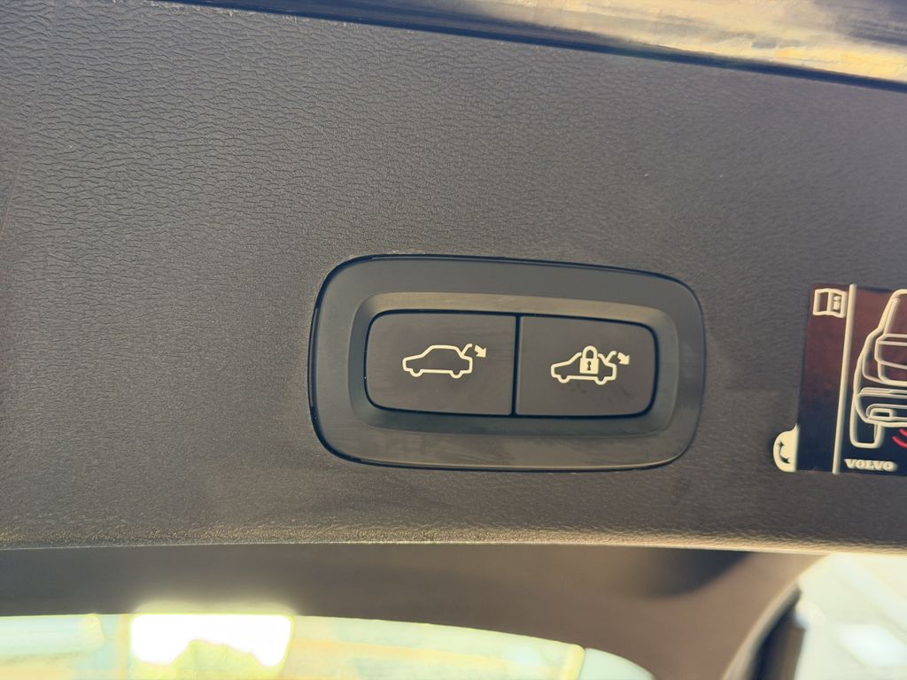 Volvo XC40 2021