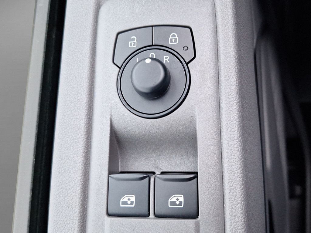 Volkswagen T7 Caravelle