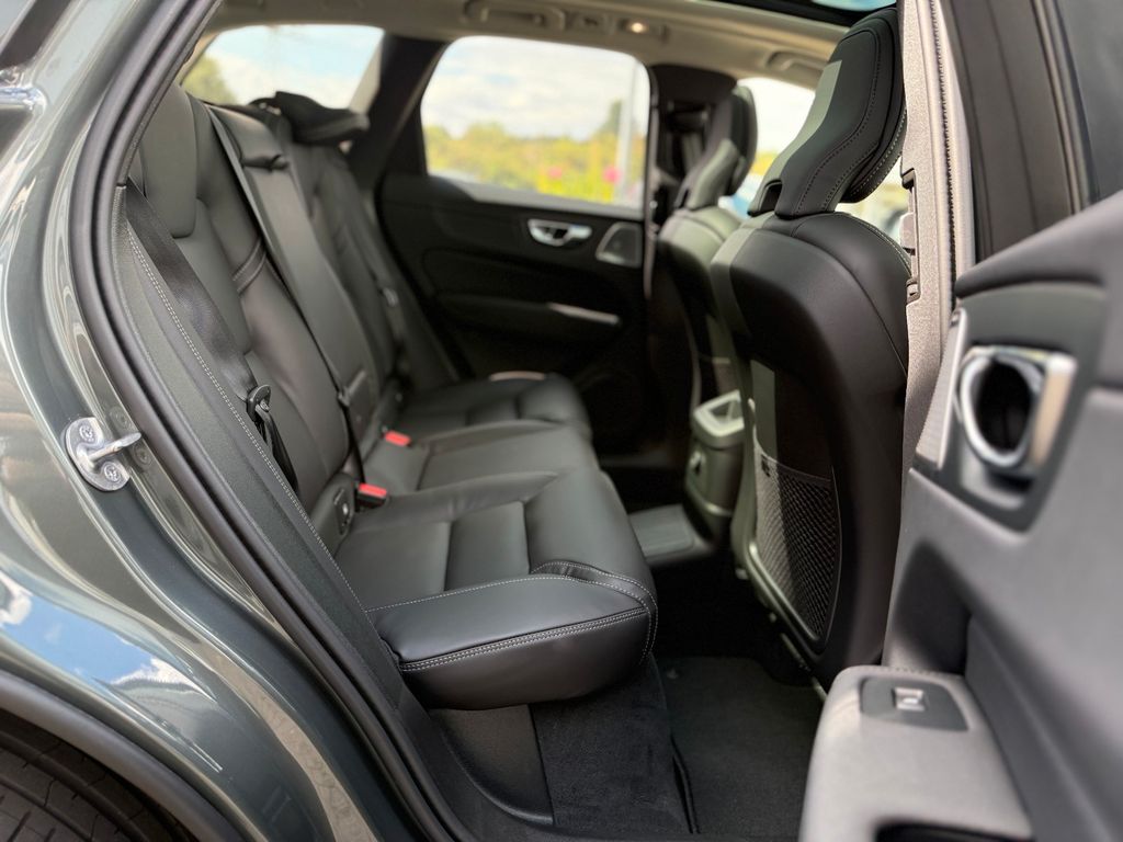 Volvo XC60 2025