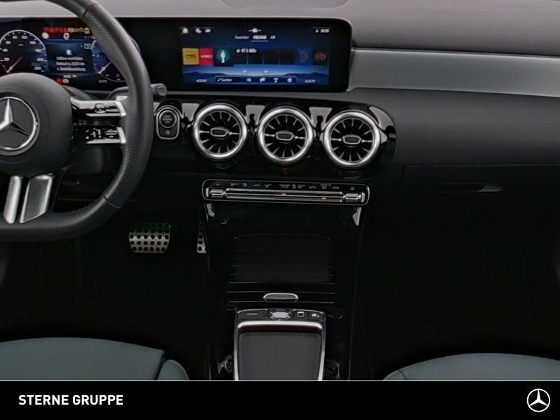 Mercedes-Benz A 200 2024