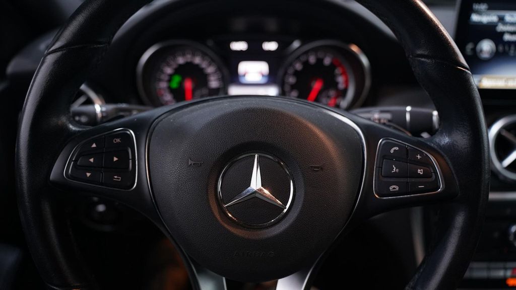 Mercedes-Benz GLA 180 2019