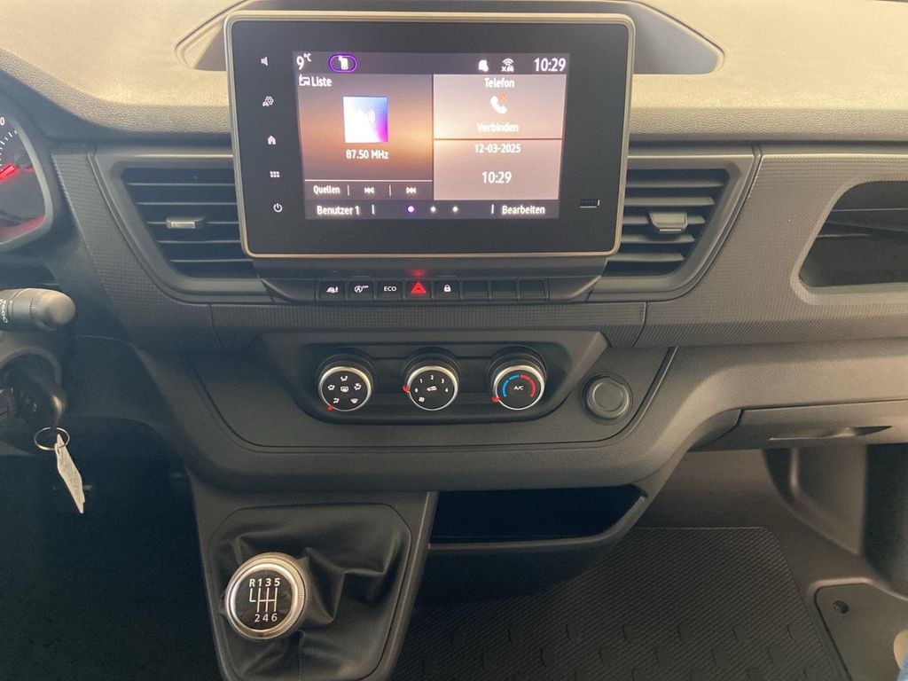 Renault Trafic 2025