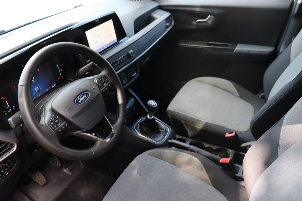 Ford Transit Courier 2024