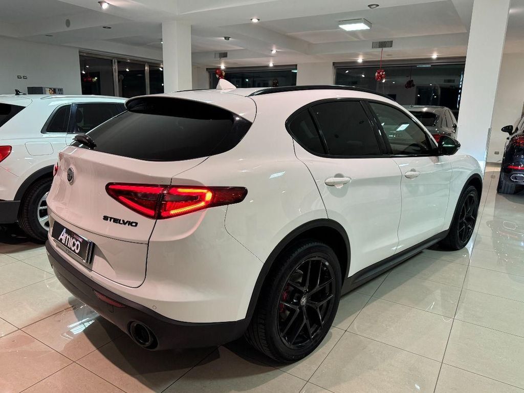 Alfa Romeo Stelvio 2019