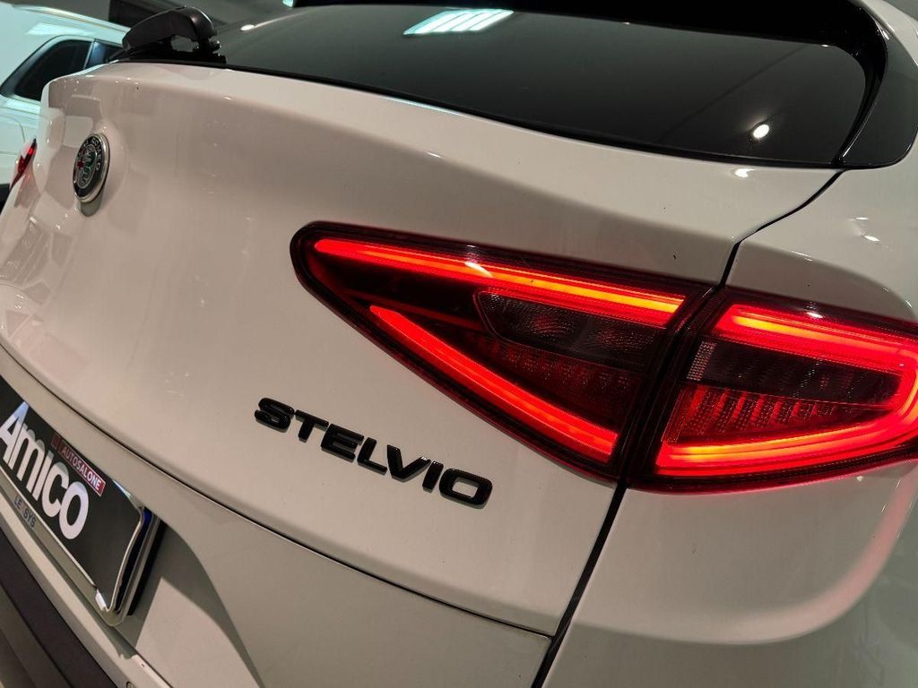 Alfa Romeo Stelvio 2019