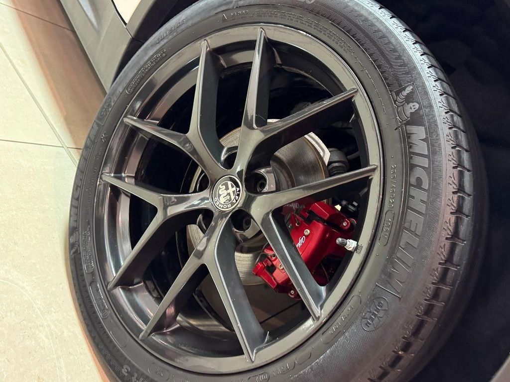 Alfa Romeo Stelvio 2019