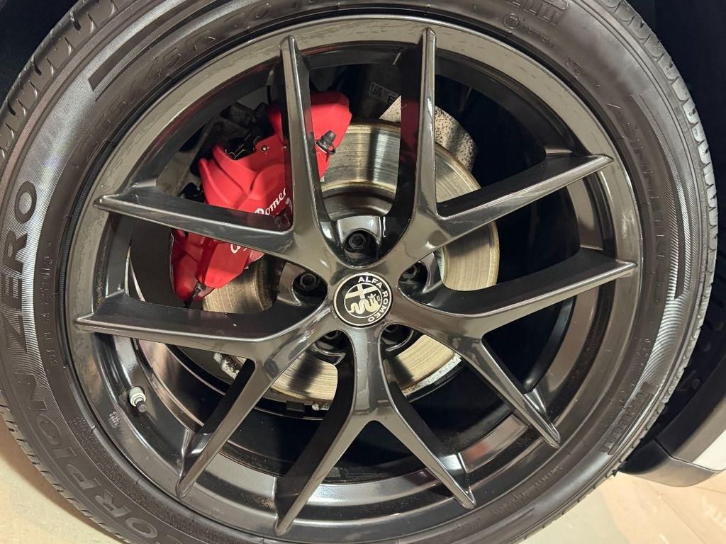 Alfa Romeo Stelvio 2019