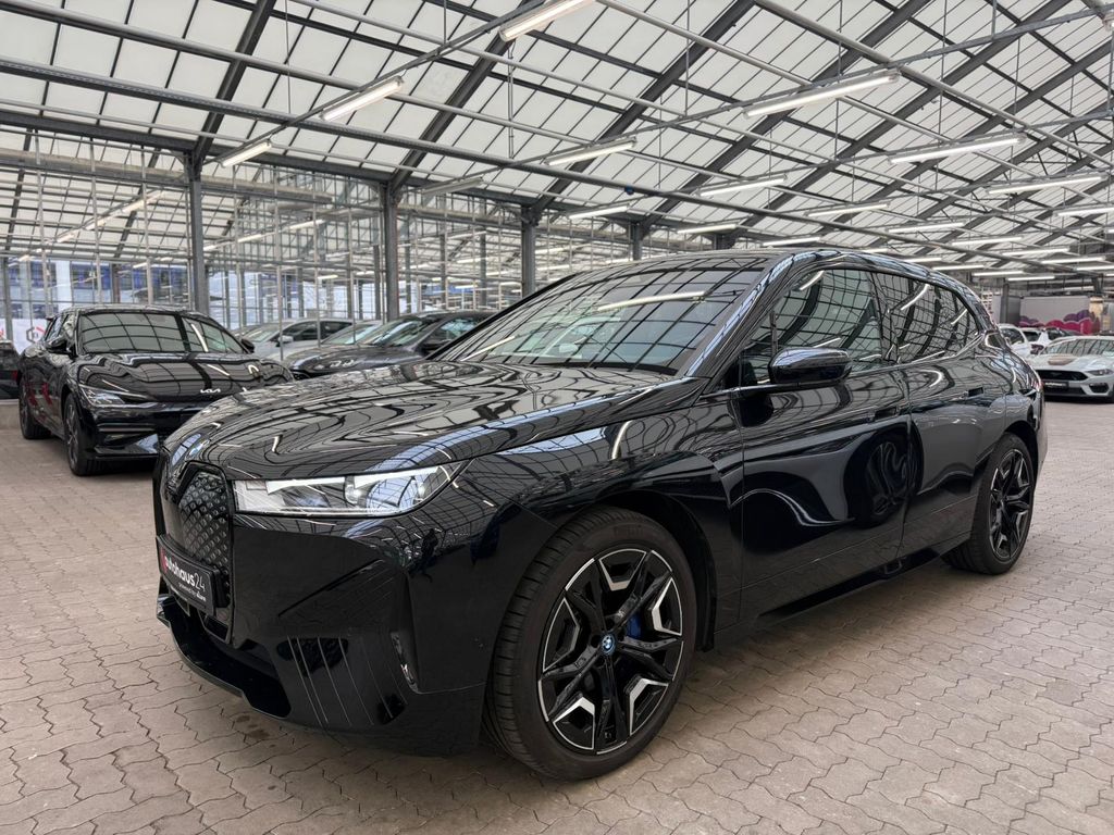 BMW iX 2023