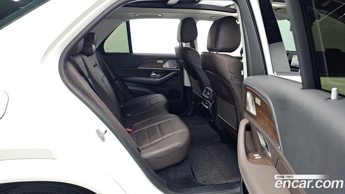 Mercedes-Benz GLE-Class 2021