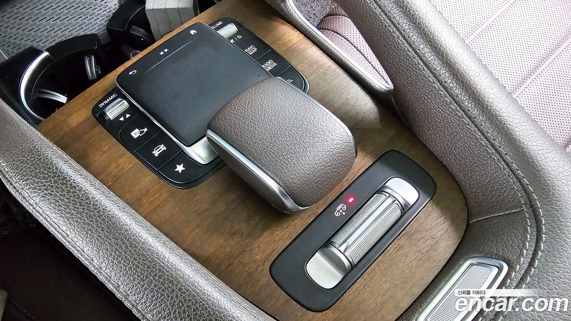 Mercedes-Benz GLE-Class 2021