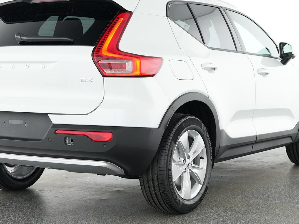 Volvo XC40 2025