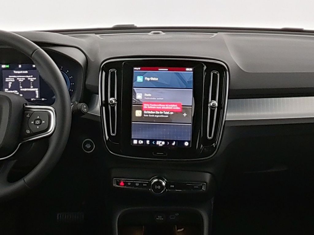 Volvo XC40 2025