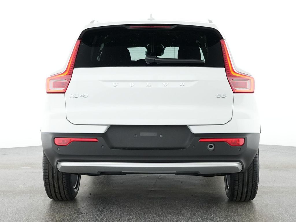 Volvo XC40 2025
